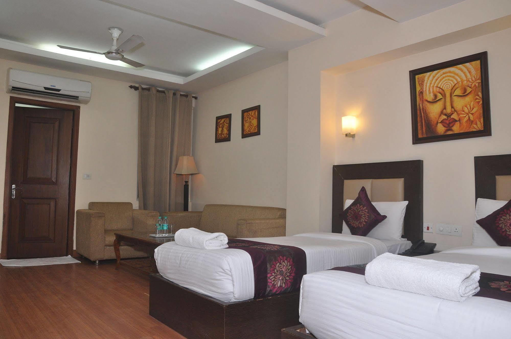 Hotel Fairmint Global Nueva Delhi Exterior foto