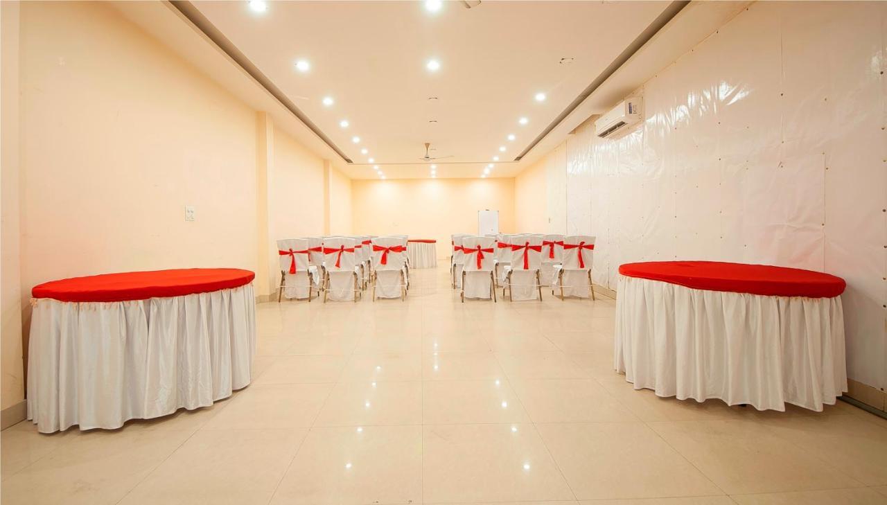 Hotel Fairmint Global Nueva Delhi Exterior foto
